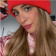 Educatrice offre lezioni di italiano per cittadini stranieri